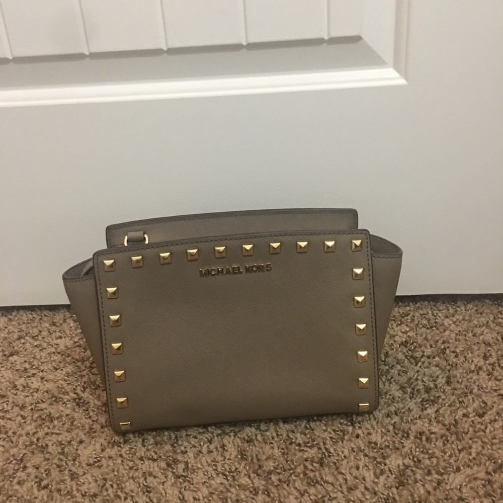 MichaelKors MK Selma Mini messenger